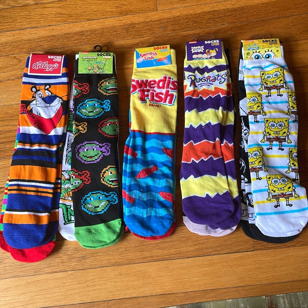 10 pairs TMN, Rugrats, Swedish fish, SpongeBob, Froot Loops 10 pr socks …